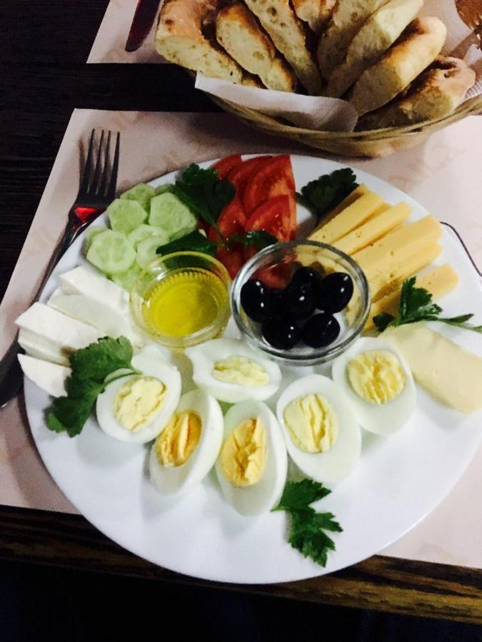 Krovat Na Deribasovskoy Odessza Kültér fotó