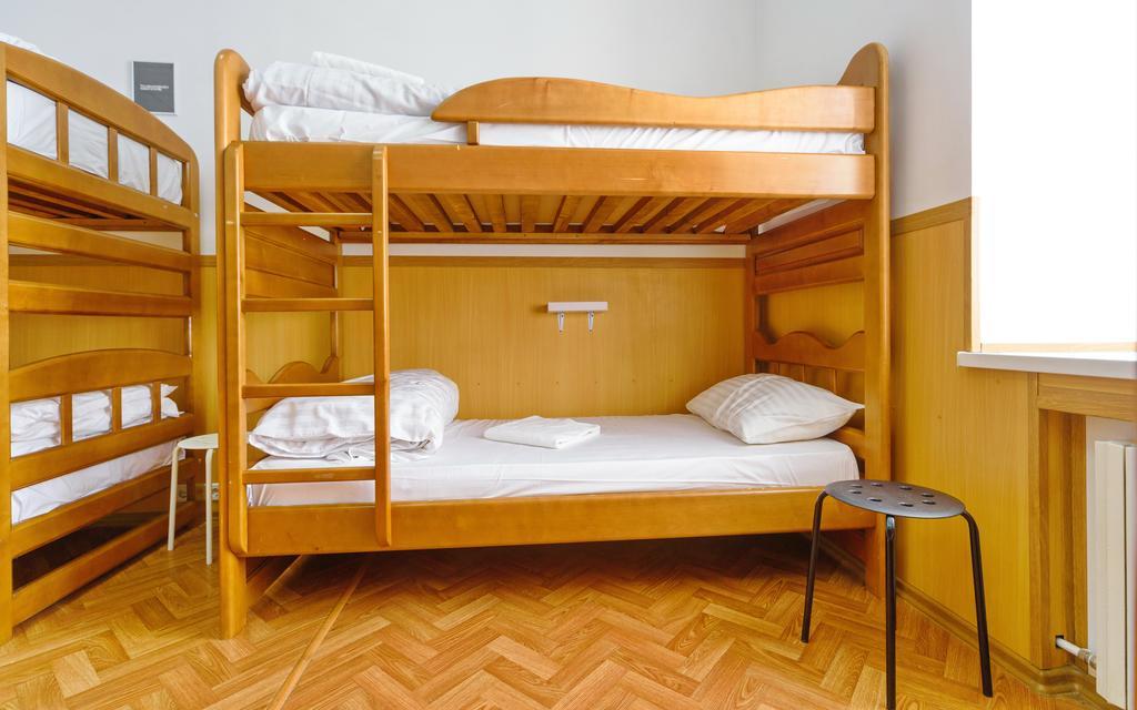 Krovat Na Deribasovskoy Odessza Kültér fotó